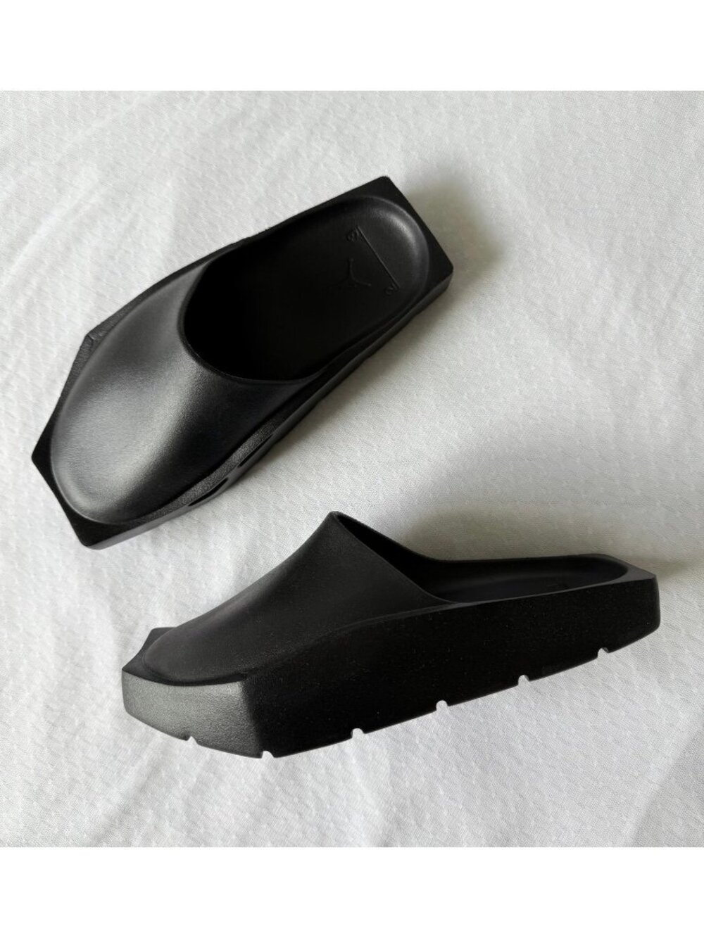 7 Women’s slides Air Jordan Billie Eilish x Jordan Hex Mule 'Black' DQ8337-001 - Picture 2 of 5